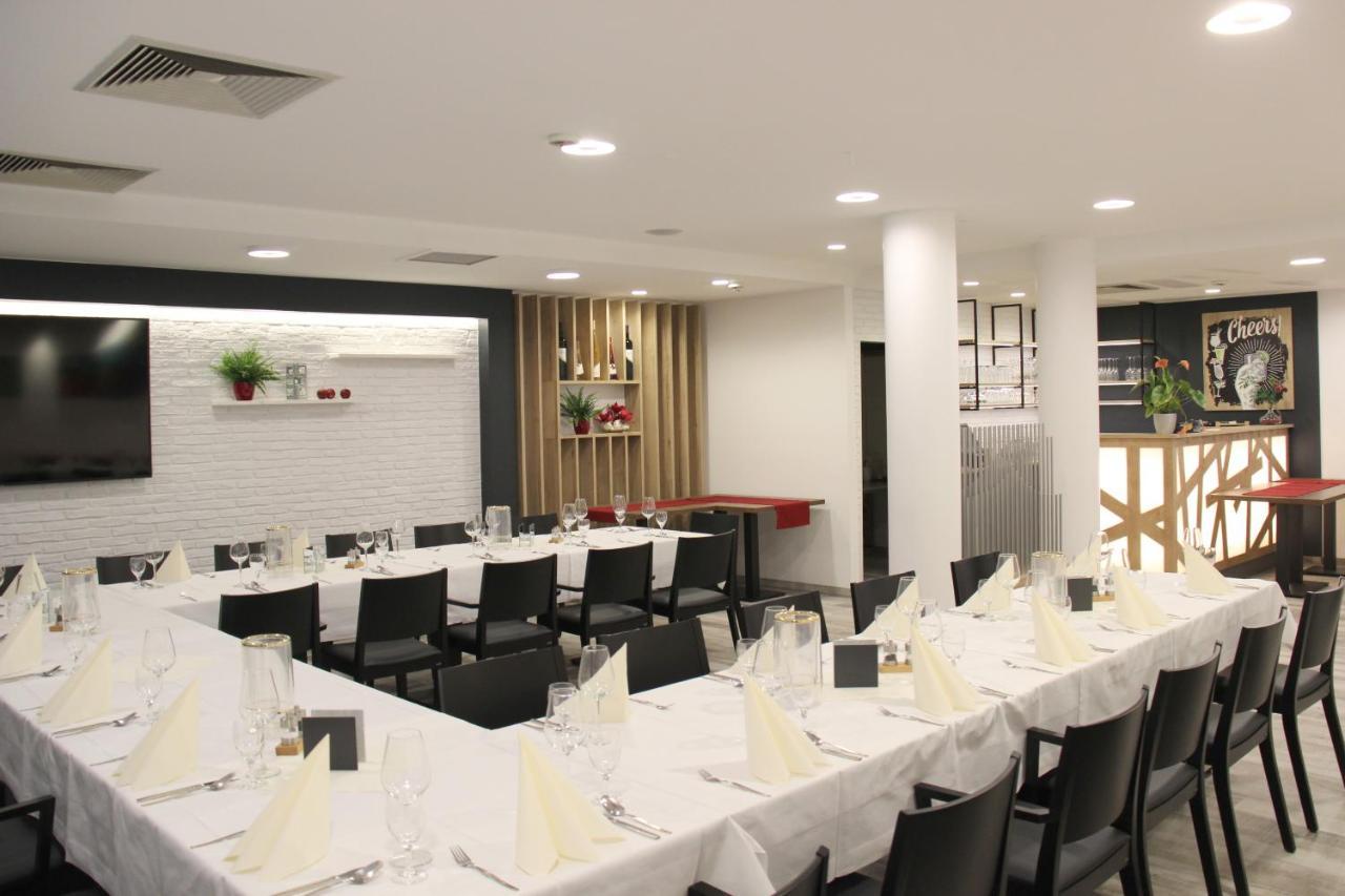 Hotel Wettiner Hof Riesa Zewnętrze zdjęcie